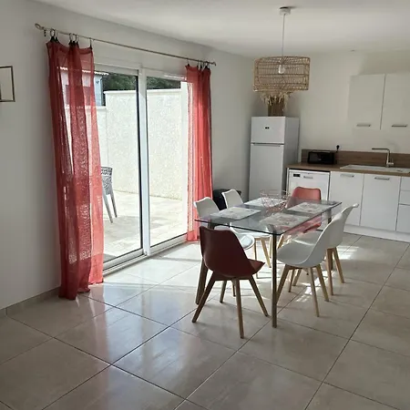 Holiday home En Ardeche 
